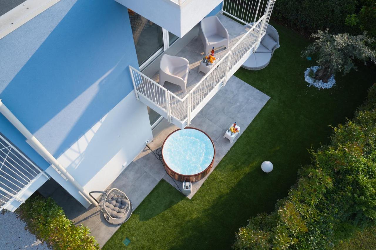 Villa Karolina Desenzano del Garda Exterior photo