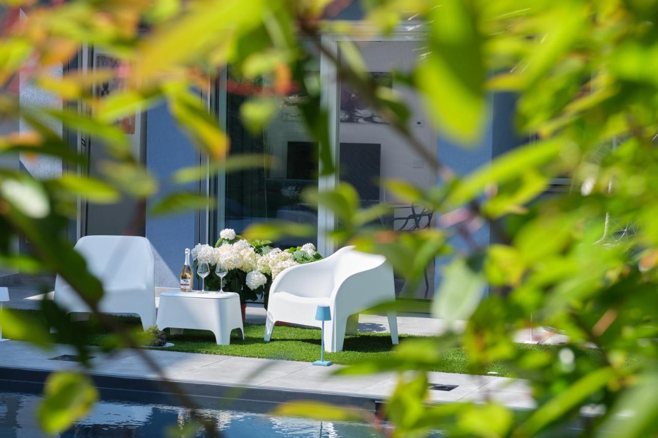 Villa Karolina Desenzano del Garda Exterior photo